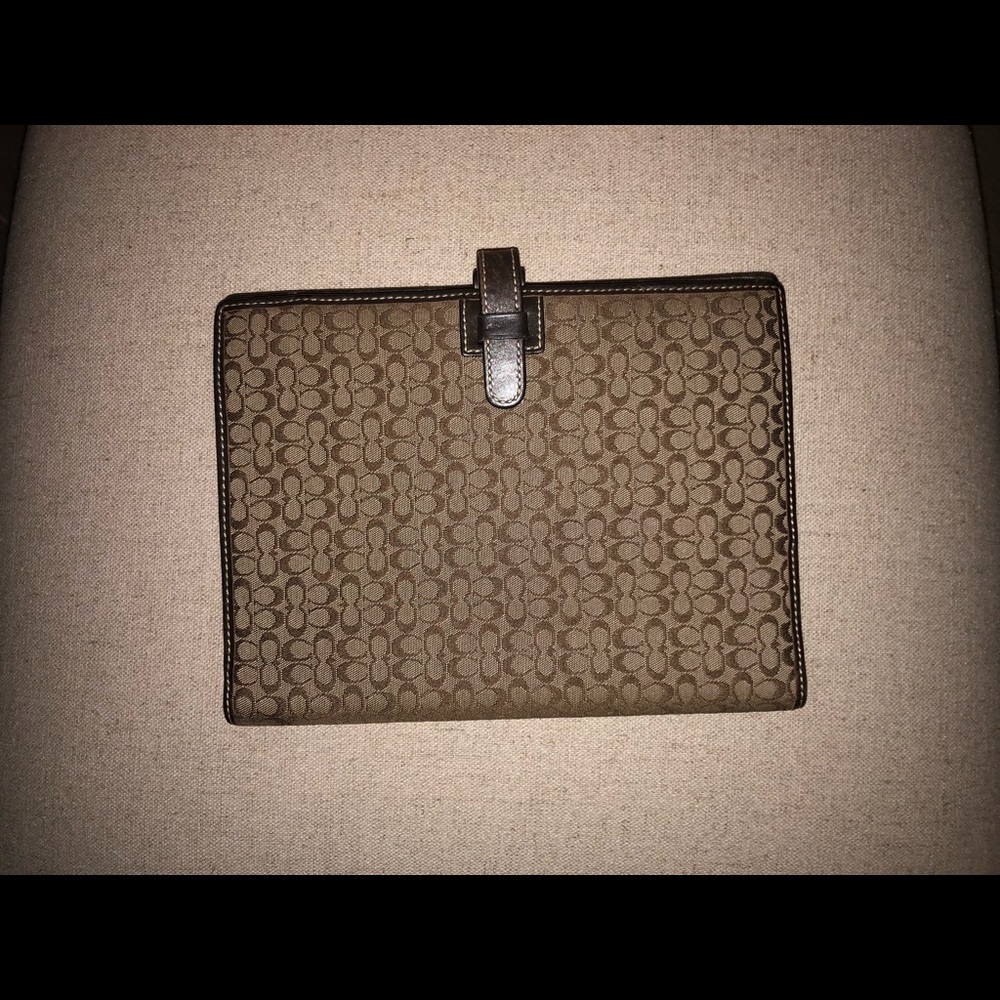 Coach notebook/card/passport holder monogram